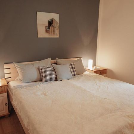 Gaestehaus Broecker Busum Bagian luar foto