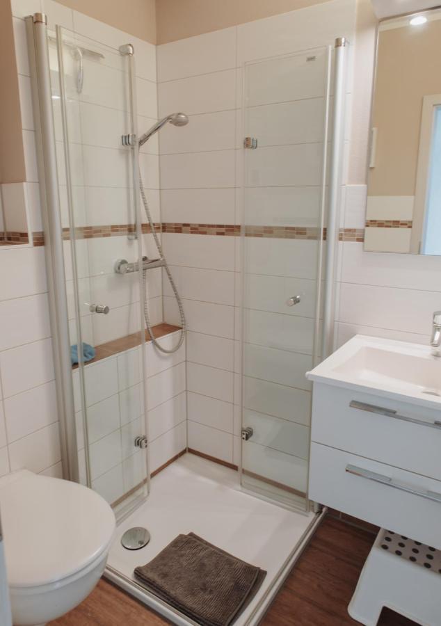 Gaestehaus Broecker Busum Bagian luar foto